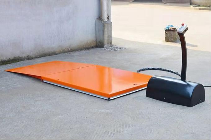 Low Profile Hydraulic Lift Tables With Ramp Hand Pallet Truck 600kg 1450x1140mm 0