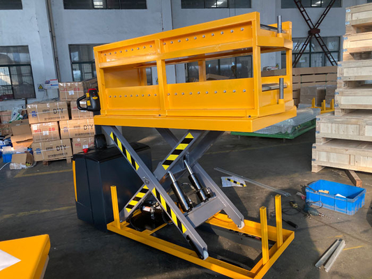 Roller Lift Table Top 1500kg Electric Pallet Truck For Die Handling Production Line