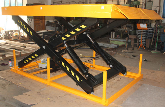 Loading Dock Lift Table Platform Leveler For Forklift Truck 5000kg Capacity 0
