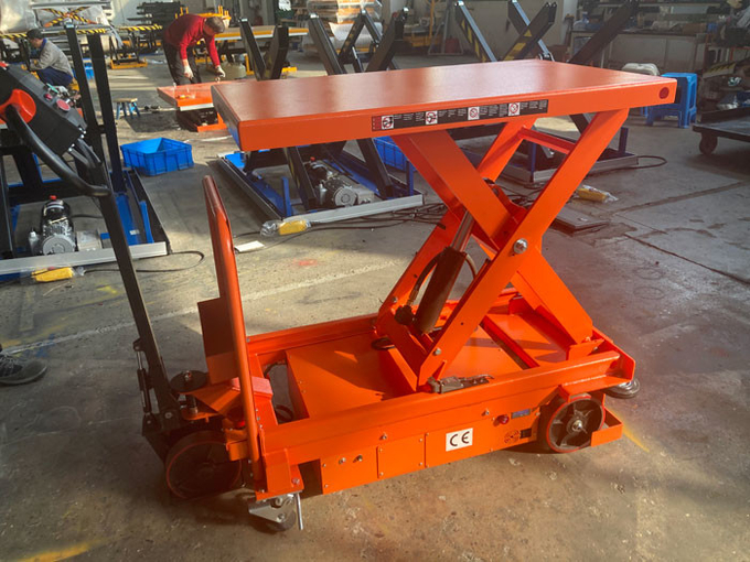 Self Propelled Mobile Lift Table 1100lbs Full Eletric Lifting With 24 DC Batteries 2