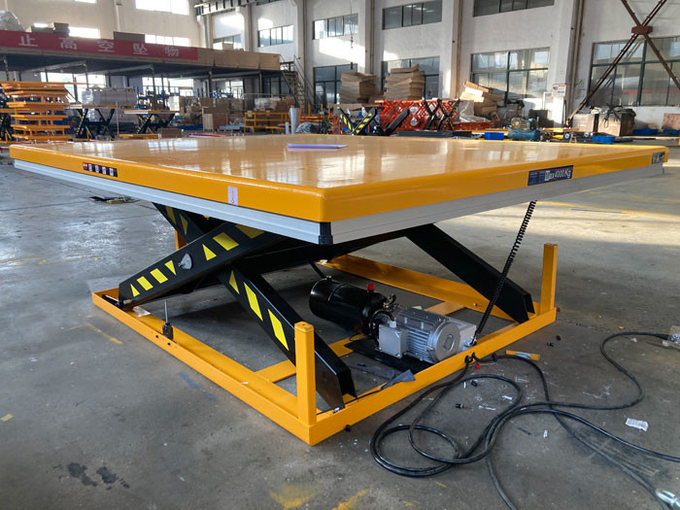 2.2KW 4T Heavy Duty Stationary Lift Table For Work Process Optimization 2